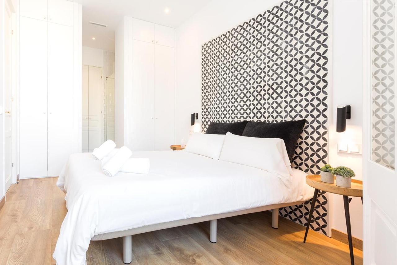 Appartamento Cozy Close To Passeig De Gracia Barcellona
